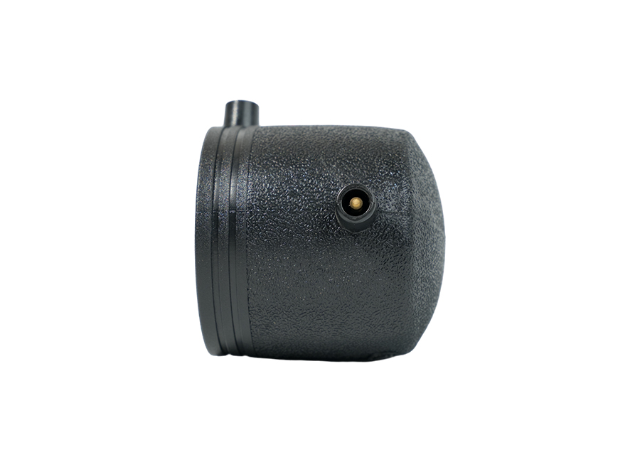 ¿Cómo están diseñados los elementos calefactores eléctricos dentro de END CAP para garantizar que el calor se pueda transferir a los materiales de HDPE de manera uniforme y eficiente?